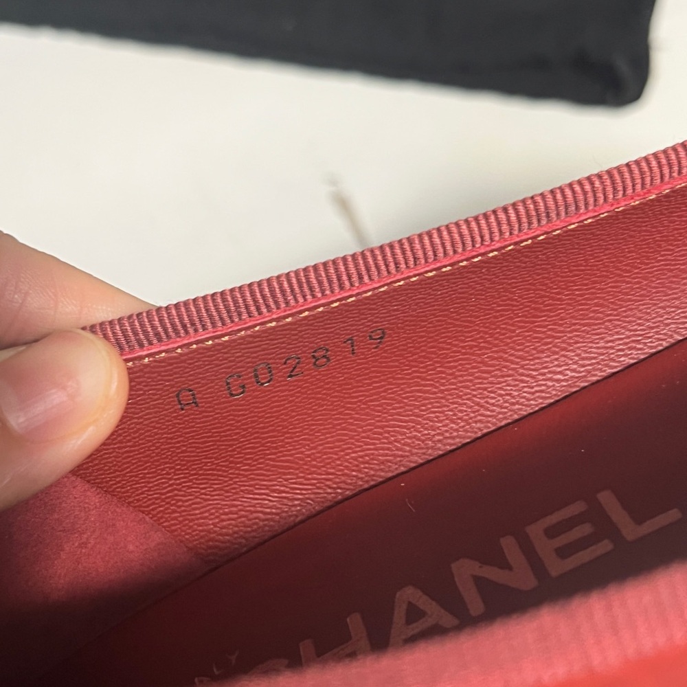 CHANEL Women's Elegant Red Flats - Picture 10 of 10